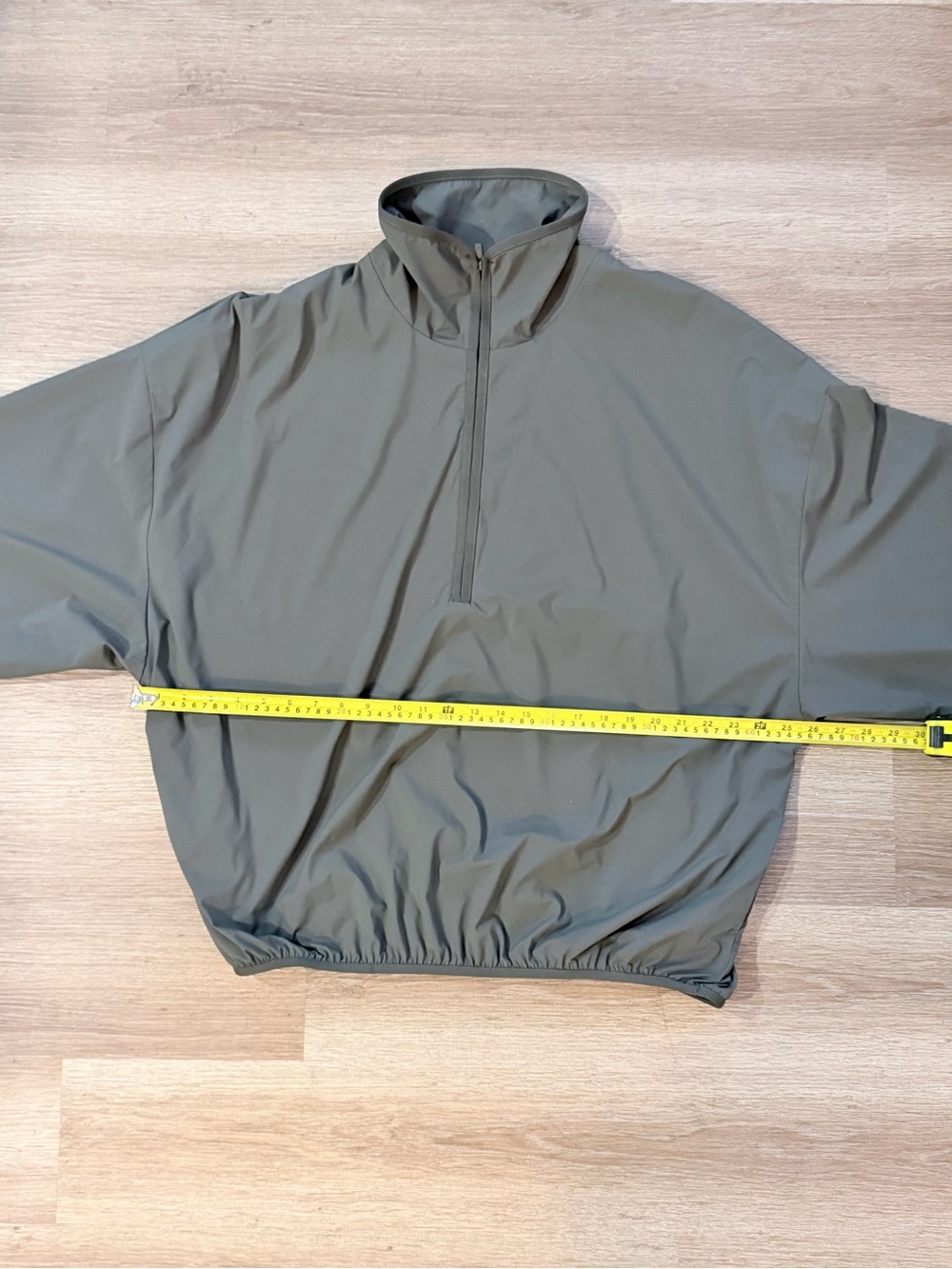 FEAR OF GOD ESSENTIALS Half-zip Mockneck Sweatshirt in Stretch Woven Nylon - Picture 8 of 9